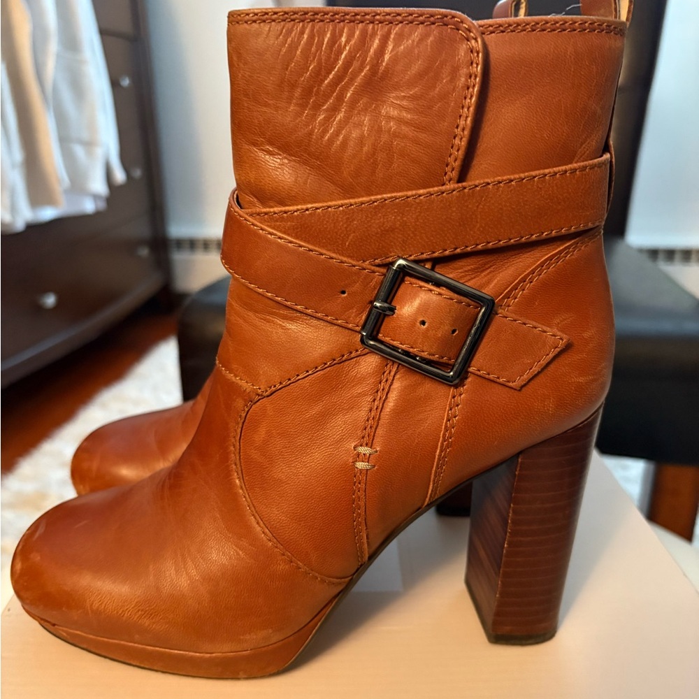 Clark’s Gabriel Mix tan leather size 7